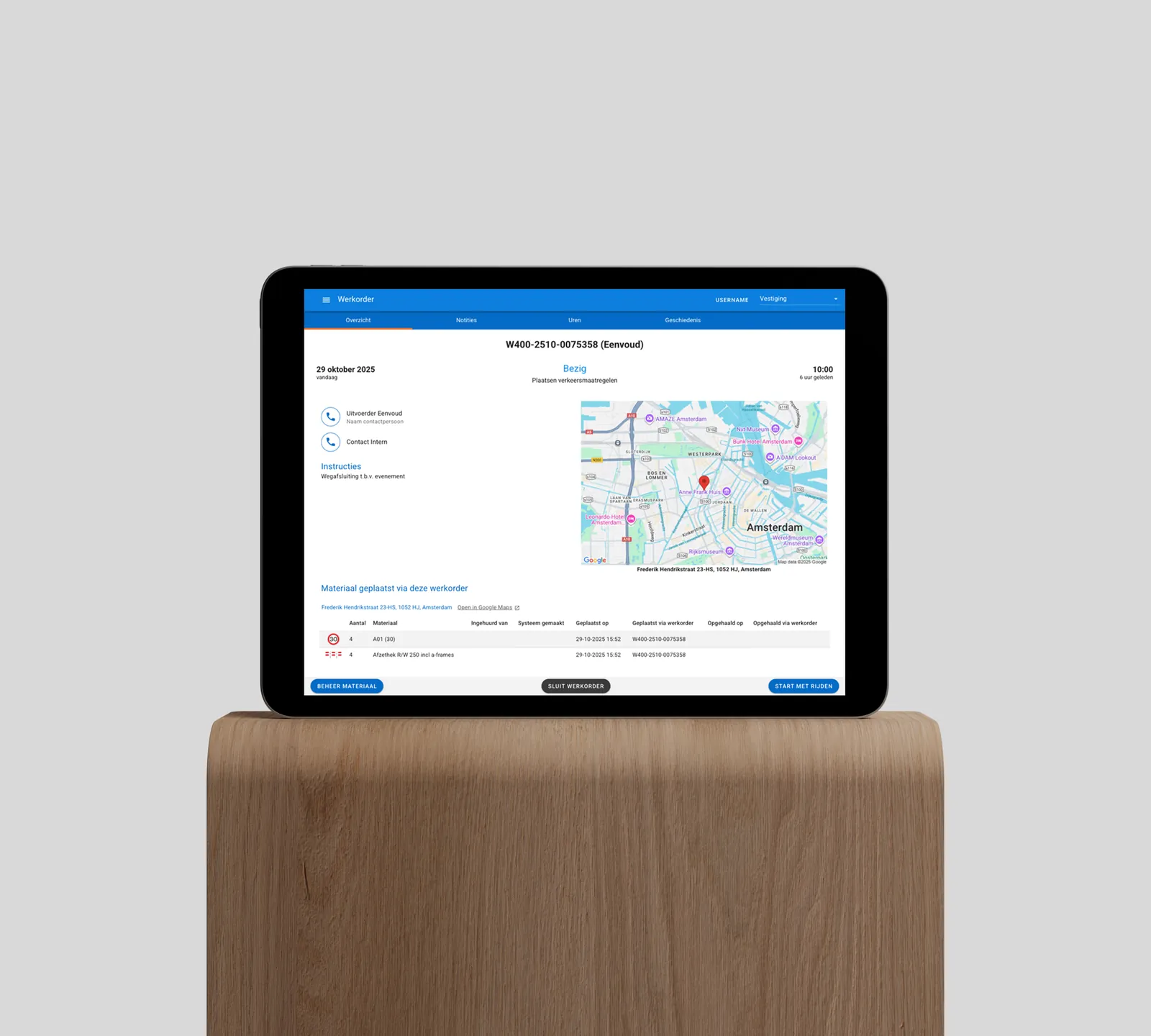 De buitendienst-app op de tablet